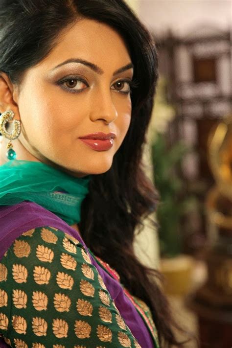 Bangladeshi Actress Nipun Hot Photos Still Picture