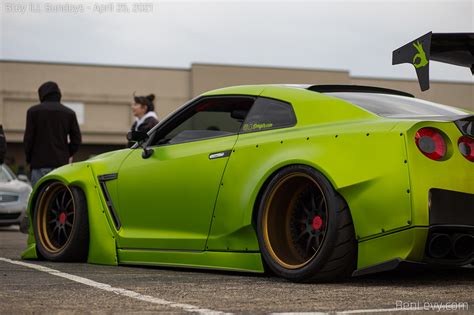 nissan gt  wrapped  green benlevycom