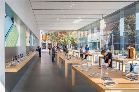 iconic architecture   worlds major apple stores