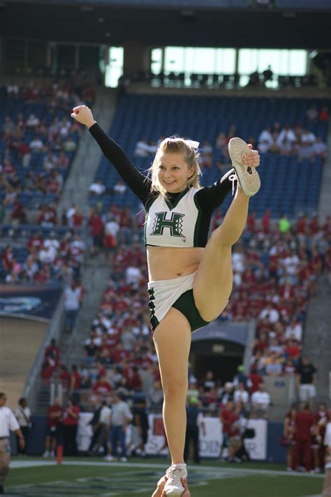 Hawaii Cheerleader Heel Stretch Mike Flickr