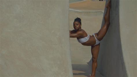 Simone Biles Sexy 2017 ‘sports Illustrated’ Swimsuit Issue