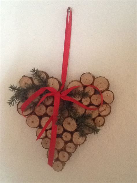 pretty festive heart   wood wood working festive hearts