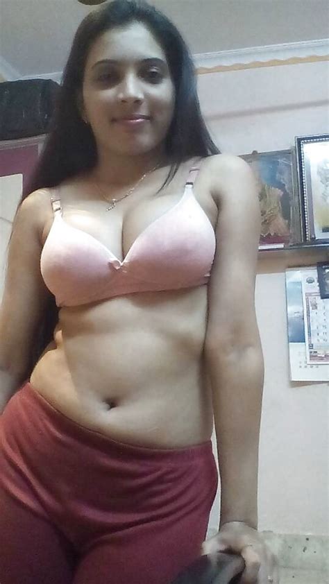 Big Boob Bhabhi Cleavage Nude Pic Indian Lastest Sex