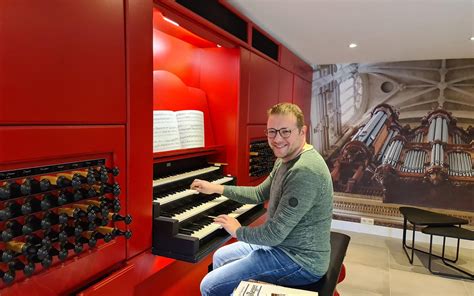 organist minne veldman geeft huiskamerconcert de noordoostpolder