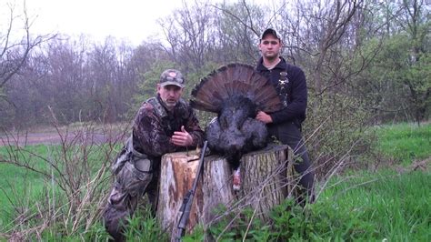 wild turkey kill video 2016 ben knocks out his first