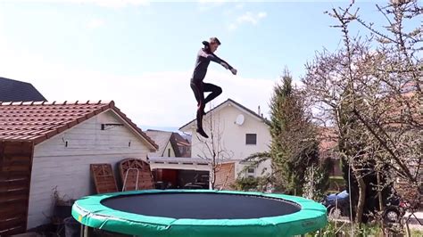 dumpert truukje op de trampoline