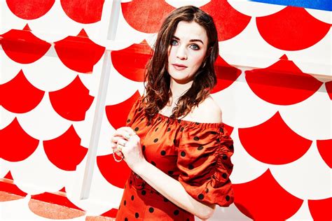 In ‘this Way Up ’ Aisling Bea Lets Everyone Be Complex The New York Times