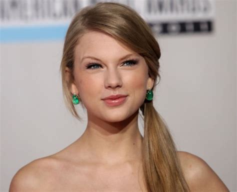 super hollywood taylor swift images  pictures gallery