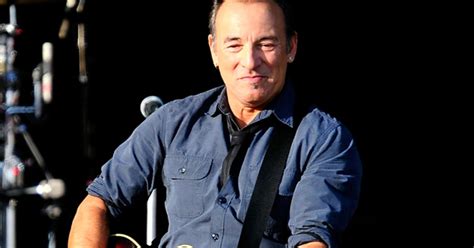 Bruce Springsteen Honors Chilean Folk Hero Victor Jara In Santiago