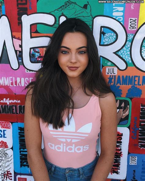 Ava Allan No Source Sexy Posing Hot Babe Beautiful Celebrity Famous