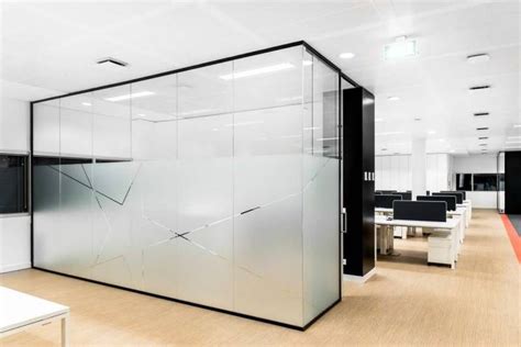 divisórias de vidro para escritório de advocacia moby one mobiliário divisórias de vidro