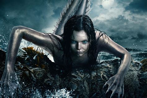 siren announces wondercon 2018 panel today s news our take tv guide