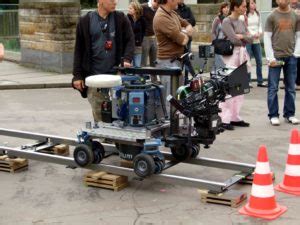 dolly grip  role   perform  set