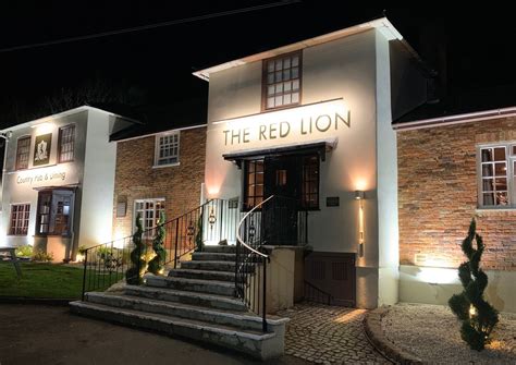 review  red lion  welwyn mums  duty