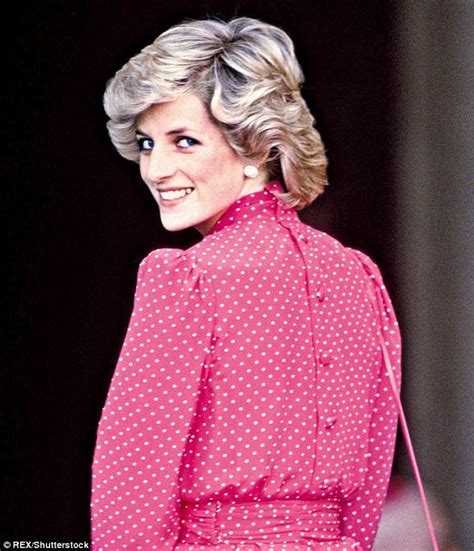 former royal secretary reveals secret to diana s look daily mail online