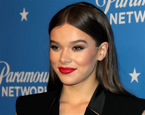 hailee steinfeld paramount network launch party in los