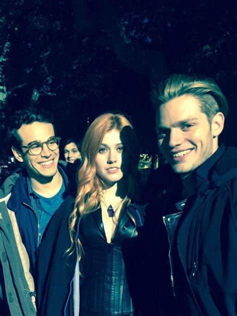 alberto katherine and dominic on the set today shadowhunters