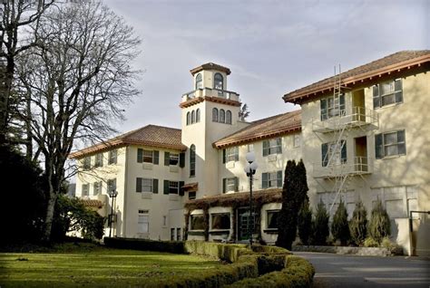 columbia gorge hotel finally lands buyer  nw hotelier oregonlivecom