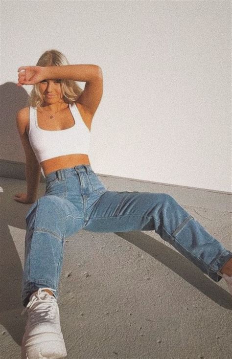 35 Ways To Style Jeans How To Wear Mom Jeans Straight