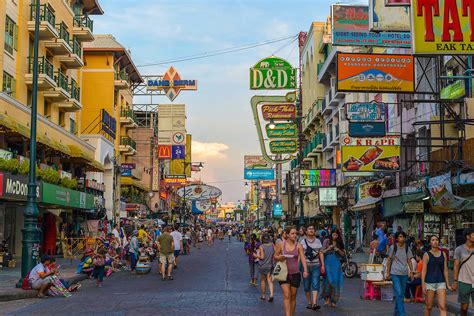 Bangkok S Khao San Road Cleans Up But Don’t Worry There’s Still Beer