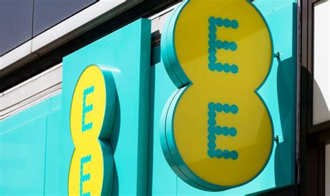 ee student discount deals find   ee  offering students