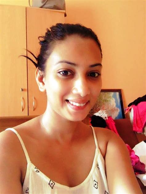 Sri Lankan Hot Models Nilwala Wishwamali Sexy Photos