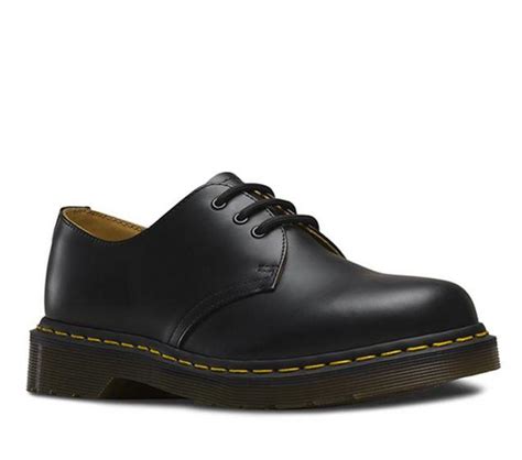 dr martens  smooth black leather shoe issimo shoes