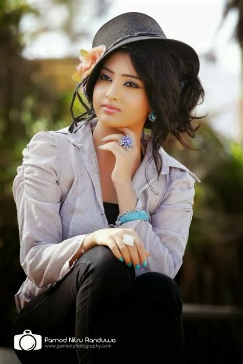 sri lankan beautiful hot actress models vinu udani