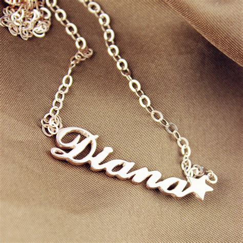 rose gold sex and the city name necklace with star