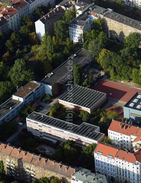 luftbild berlin ot prenzlauer berg grundschule  kollwitzplatz im