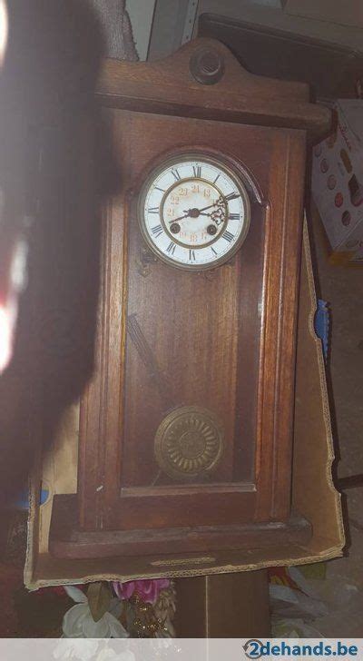 pin op clocks hangklokken type regulator