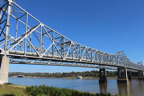 Natchez Vidalia Mississippi River Bridge 1940 And 1988 Twi Flickr