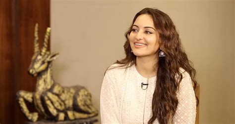 Sonakshi Sinha Takes A Stand On Extortion Attempt By An Event Organizer