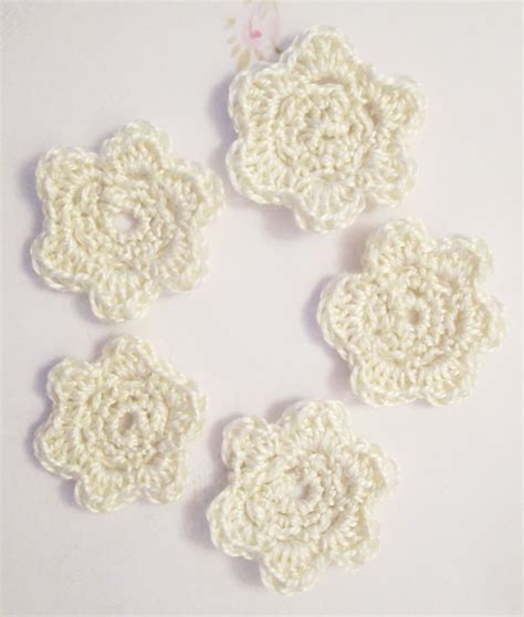 Crocheted Flower Necklace Tutorial Tea And A Sewing Machine