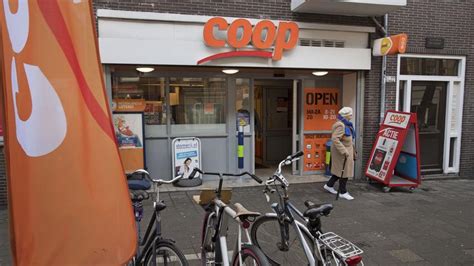 coop supermarkt verdwijnt steeds verder uit het straatbeeld economie nunl