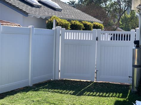 vinyl custom double gates vinyl fence