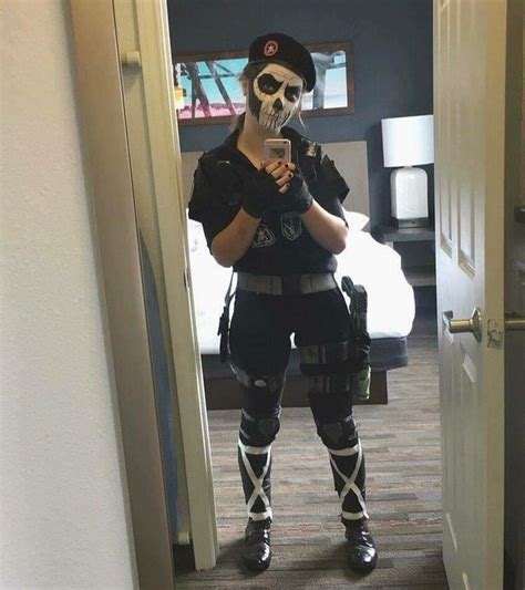 Caveira Cosplay From Tom Clancy S Rainbow 6 Siege