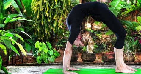 Don T Get Injured 7 Yoga Poses That Can Do More Harm Than Good