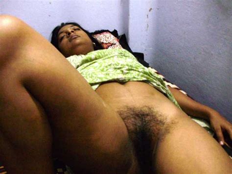 hairy chut kholi nude indian housewife ne nokar ke samne antarvasna indian sex photos