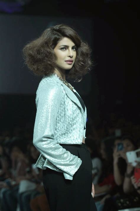 high quality bollywood celebrity pictures priyanka chopra looks smoking hot on the ramp at