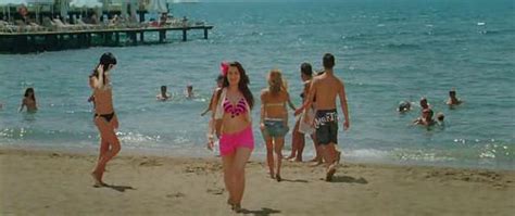 naked ameesha patel in race 2