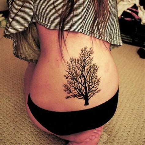50 Vivacious Lower Back Tattoos For Women