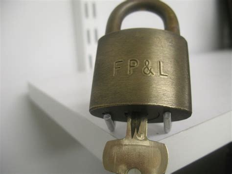 florida power light padlock lock wb lock  key  lock
