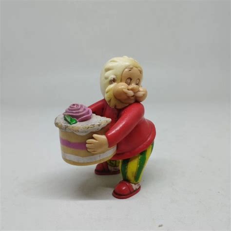 Figure Kakek Baju Merah Toys And Collectibles Mainan Di Carousell