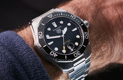 depth   tag heuer aquaracer professional  collection    modern dive
