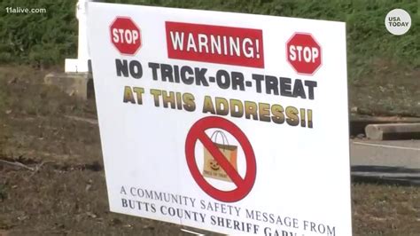 georgia sex offenders sue sheriff over no trick or treat signs