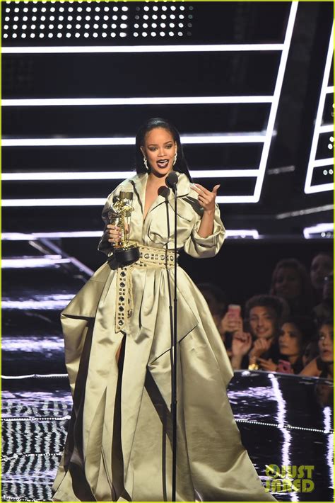 watch rihanna s vmas video vanguard award speech video photo 3744167