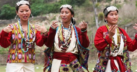traditional dress  arunachal pradesh  men women lifestyle fun