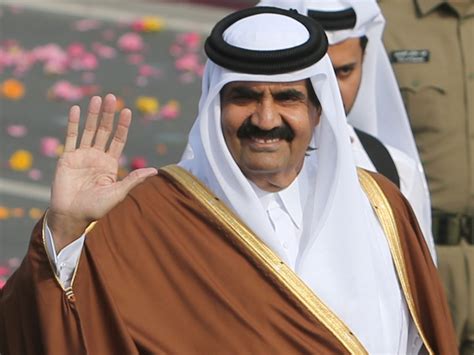 qatar ruler sheikh hamad bin khalifa al thani flies