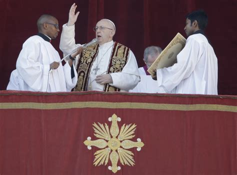 pope francis   christmas address  rebuke trumps decisions  jerusalem immigration